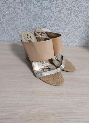 Бежевые сабо с змеиным кольцом sam edelman.