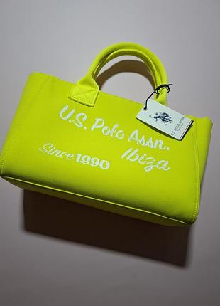 Летняя женская вместительная сумка известного бренда u.s.polo assn, яркого салатного цвета на молнии.