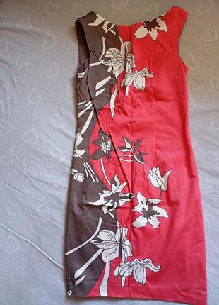 Сукня приталена