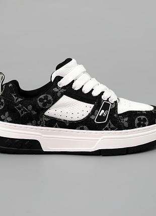 Кроссовки женские 589670 черные