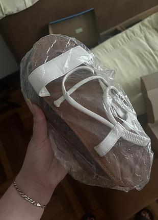 Зручні босоніжки