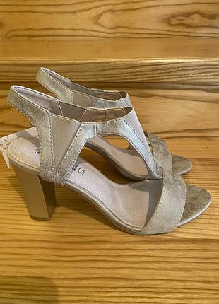 Босоніжки жіночі код 278 /253