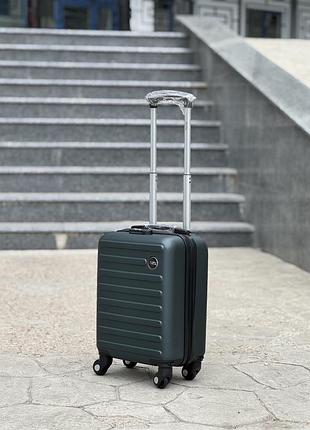 Лоукост ударопрочный 40/30/20 см чемодан дорожный xs на колесах  ручная кладь 24 литра