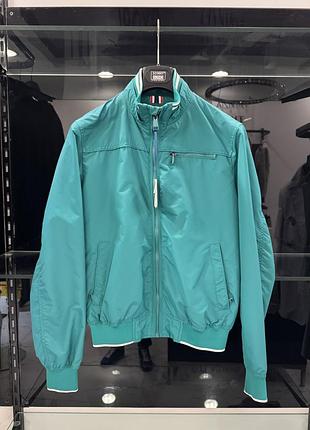 Чоловіча вітровка