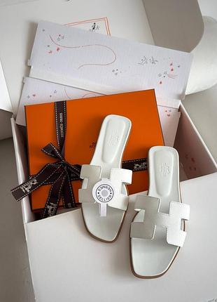 Преміальні брендові жіночі шкіряні шльопанці