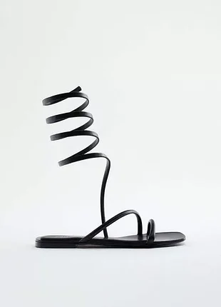 Нереально крутые босоножки zara