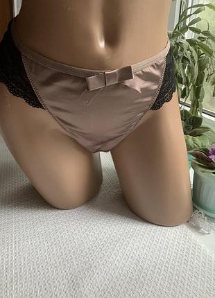 Гарненькі трусики,стринги