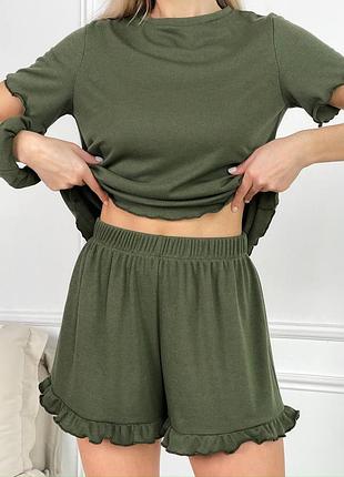 Женский домашний костюм, пижама в рубчик футболка, резинка для волос и шорты с рюшами