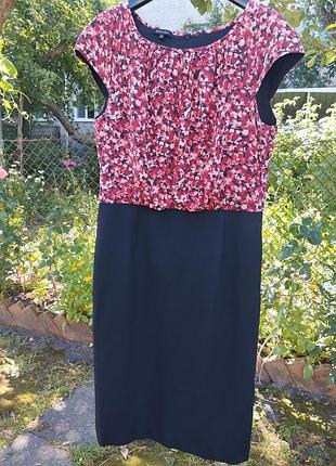 Платье с шелком escada