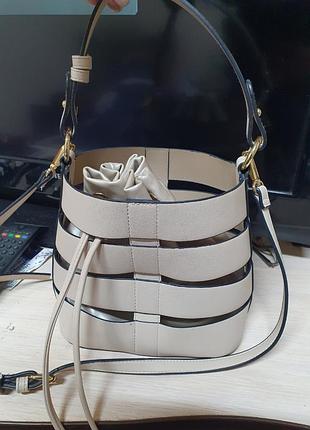 Сумка. цвет бежевый.