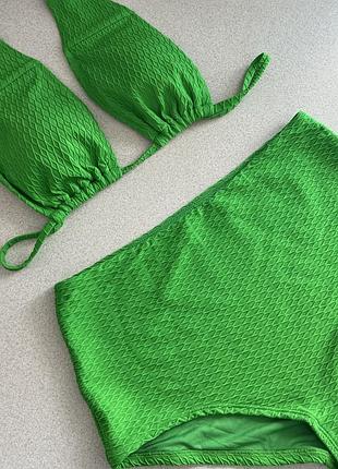 Новый зеленый раздельный купальник