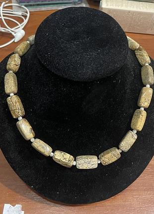 Кольє з натуральних каменів яшма