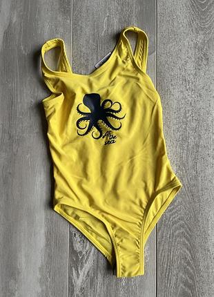 Суцільний купальник