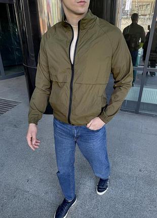 Вітровка чоловіча весняна осіння без капюшона вітрівка куртка легка хакі s-xl