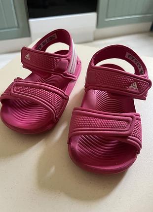 Босоніжки adidas