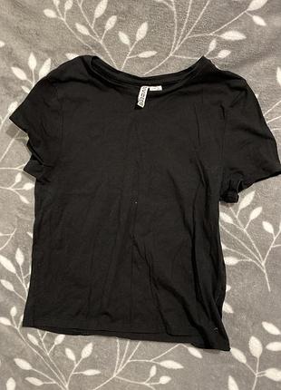 Чорна футболка