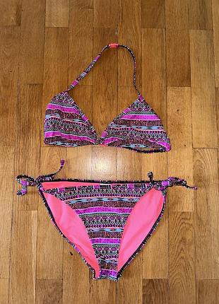 Різнокольоровий купальник