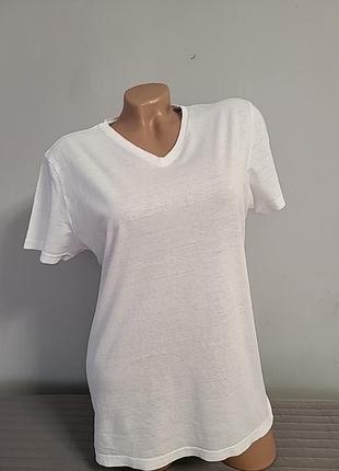 Біла футболка 46-й розмір.
