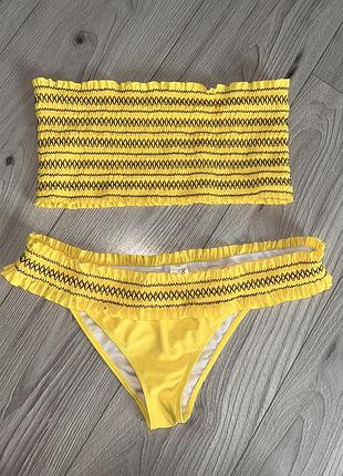 Яскравий купальник бікіні-бандо