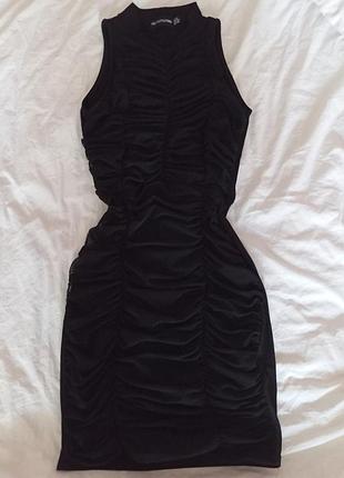 Чёрное платье