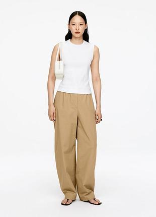 Светло-бежевые свободного кроя чиносы (relaxed chinos) arket