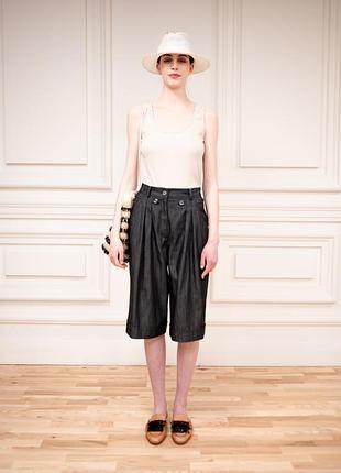 Графитовые бермуды с защипами кара