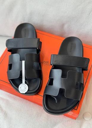 Жіночі шльопанці