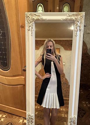 Платье интересное