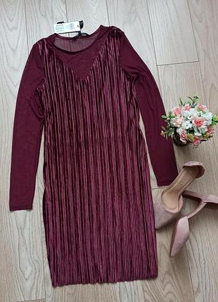 Святкова оксамитова сукня марсала