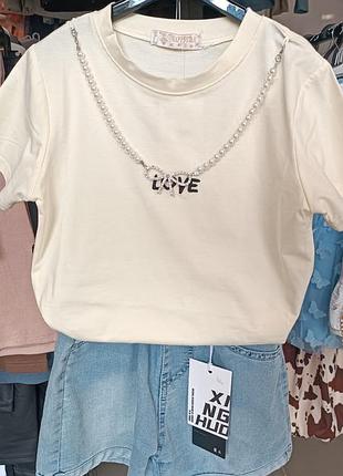 Красива футболочка гарної якості