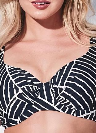 Суперовый верх лиф от купальника с принтом батал magisculpt 🌺💜🌺