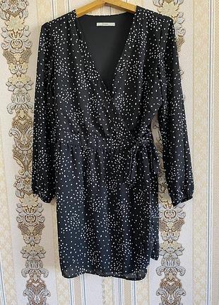 Стильна легка сукня на запах, чорне плаття в білий горошок