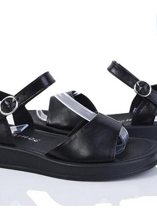 Жіночі босоніжки натуральні