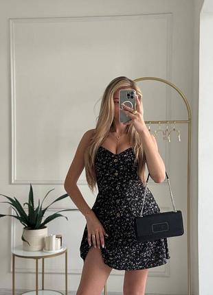 Міні сукня з квітковим принтом