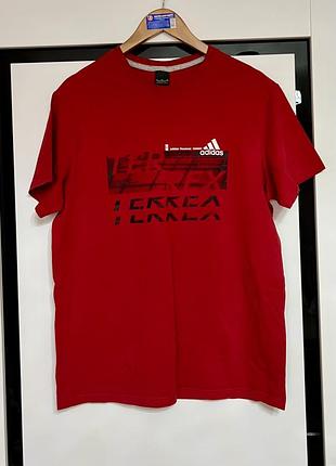Футболка красная adidas