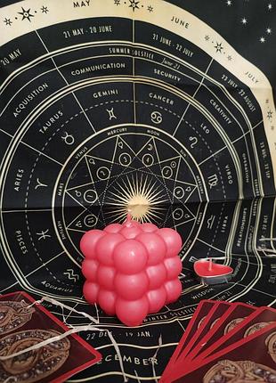 Свеча в форме куба, очень яркая и качественная, собственное производство.