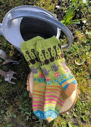Вязаные носки 
"садитель"