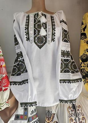 Вышиванка женская