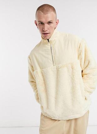 Кремовий ніжно жовтий світшот в стилі оверсайз з високим воротом з штучним хутром та кишенями asos унісекс