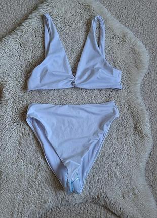 Купальник с высокими плавками