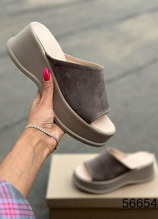 Шльопанці на платформі натуральна замша