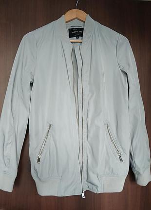 Бомбер серый