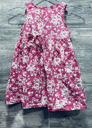 Легенька літня сукня для дівчинки