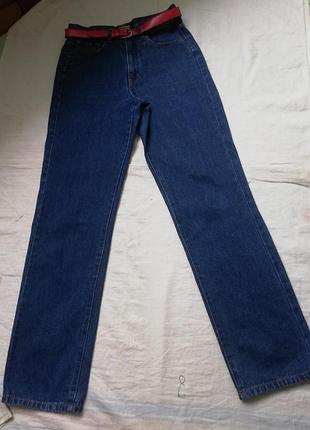 Джинсы с высокой талией