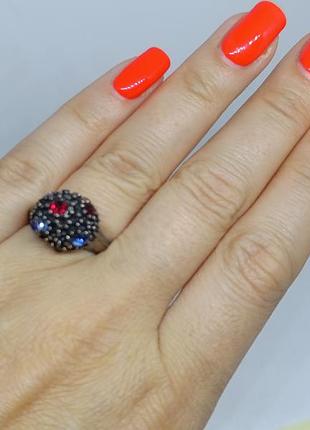 Кольцо малинка с камнями 8