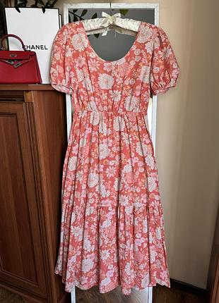 Стильное платье миди