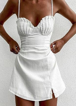 Неймовірна сукня