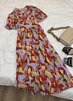 Вискозное миди платье на пуговицах reserved