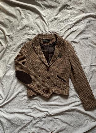 Жіночий короткий шерстяний піджак zara