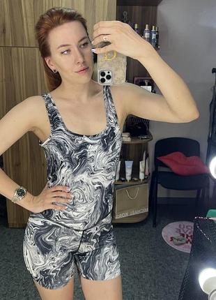 Adidas стильний мармуровий комбінезон